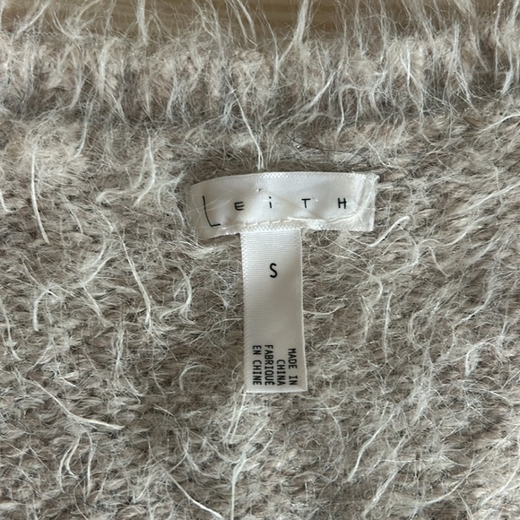 Leith Fuzzy Alpaca 🦙 Wool Cardigan - Picture 3 of 4
